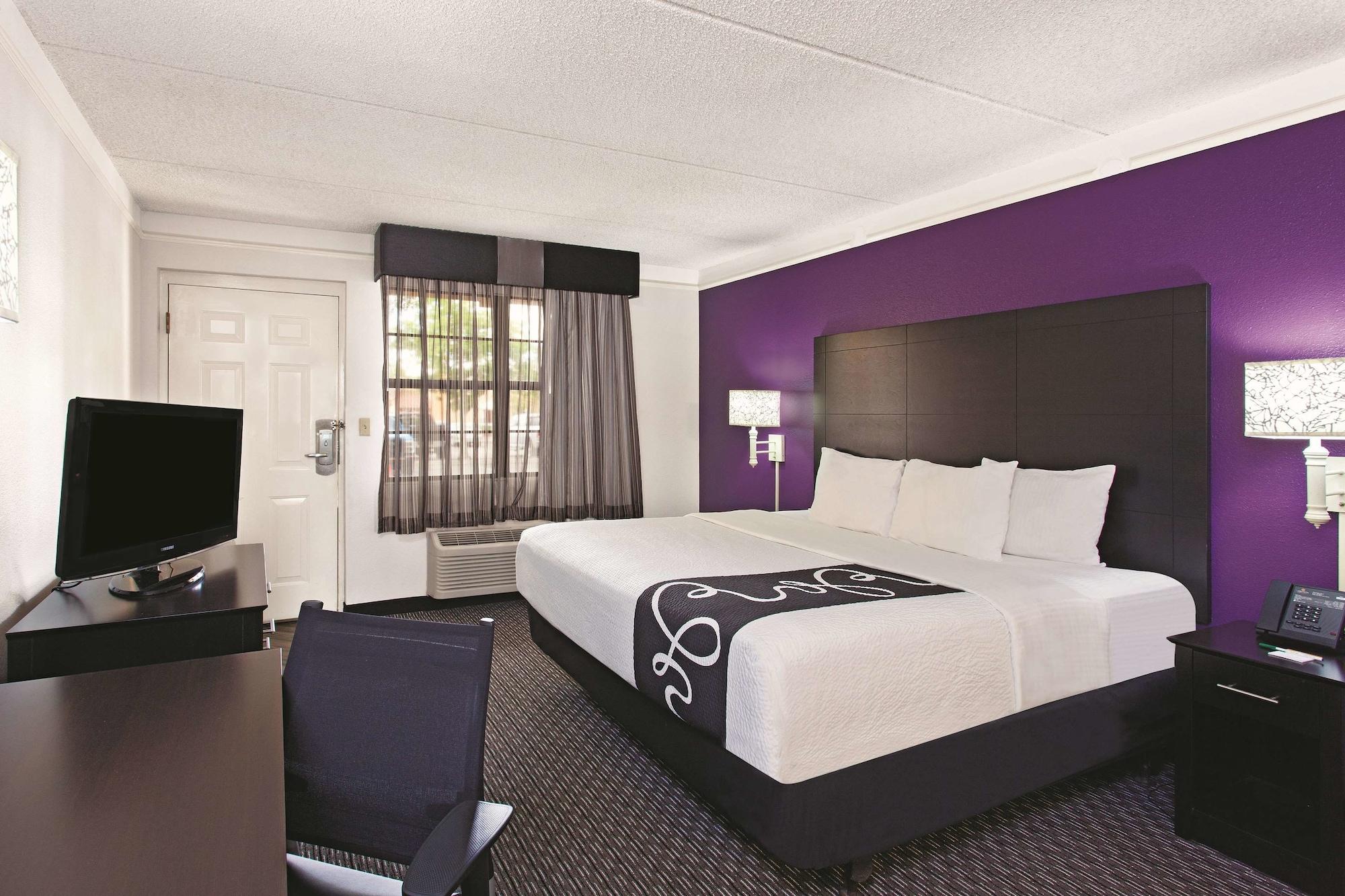 Hotel La Quinta By Wyndham Yosemite 3*