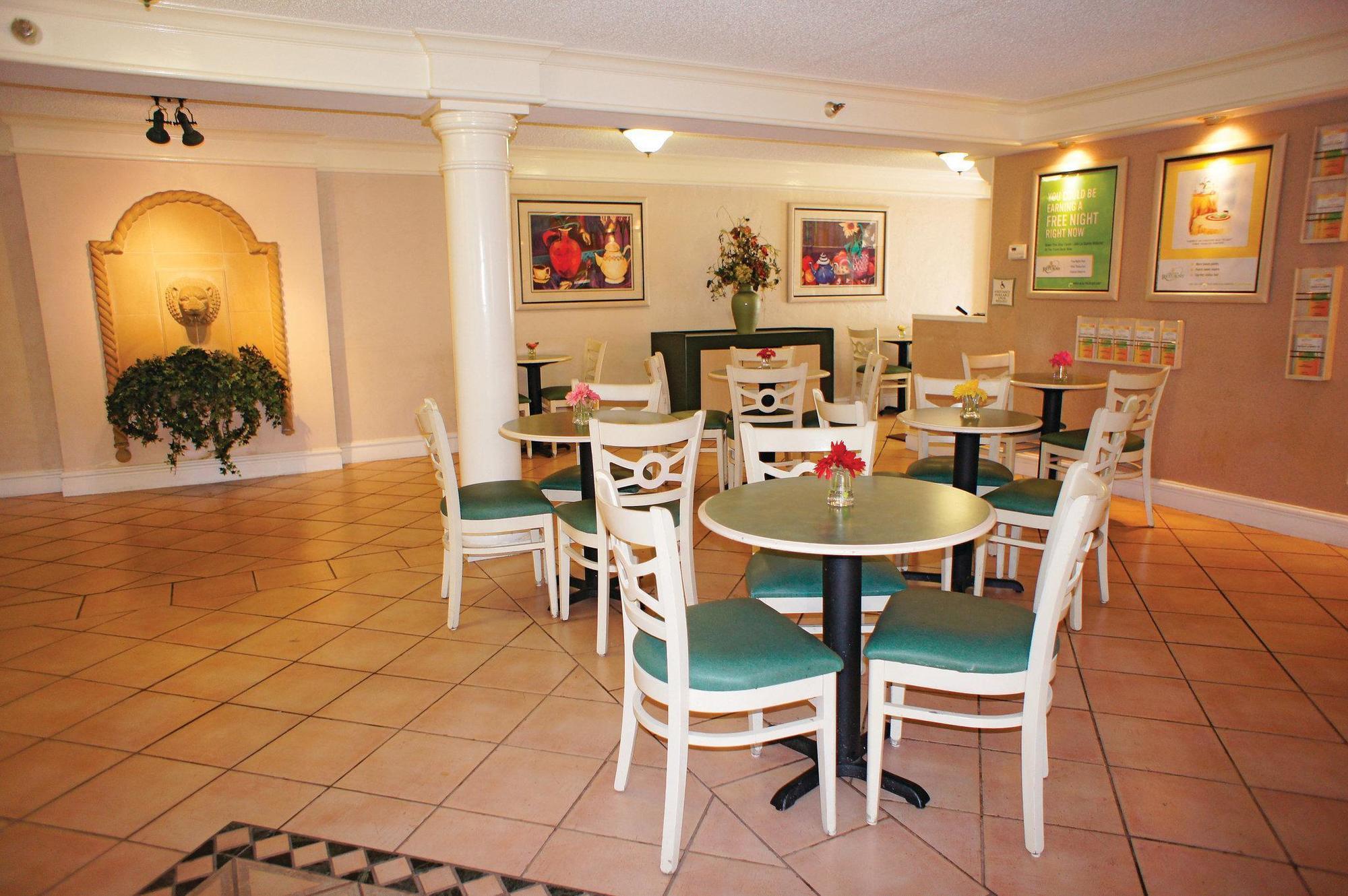 La Quinta By Wyndham Yosemite Hotel 3*